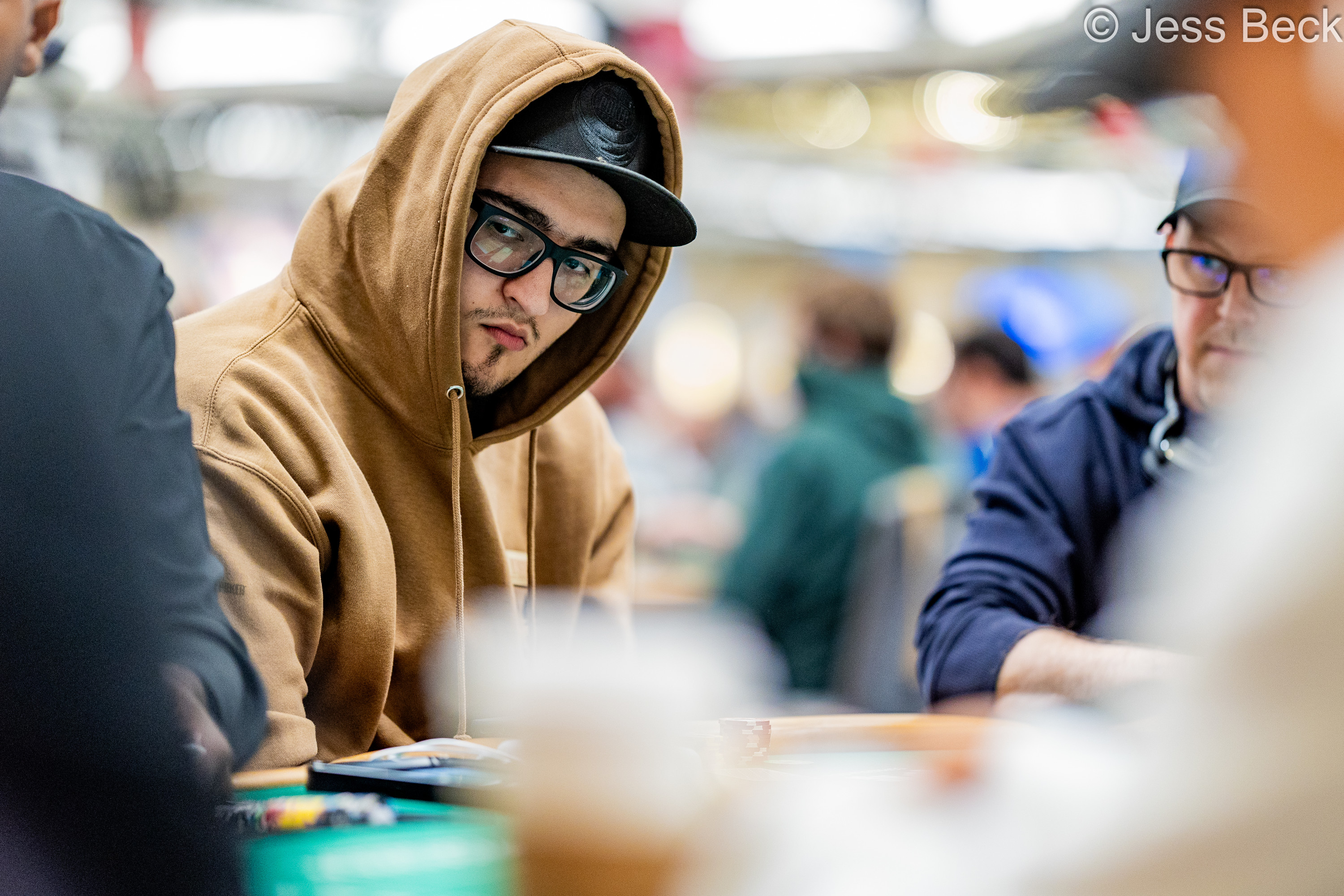 世锦赛新星闪耀！保罗·米兹拉奇在WSOP主赛事中斩获巨额筹码 - 问鼎娱乐官网